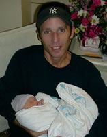 Dad and Daughter... WOW! AWESOME!!! (34kb)